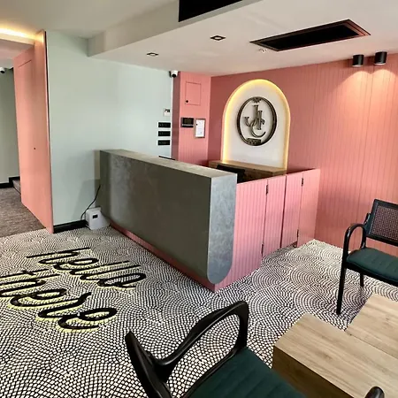 Just Hotel