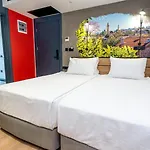 Hotel Just 3*